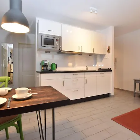 Apartment Beautiful In With Garden *