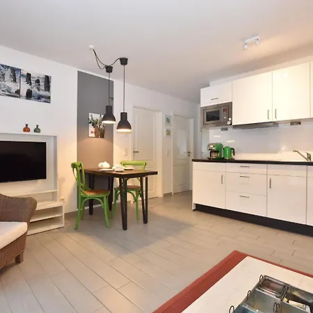 Apartment Beautiful In With Garden *